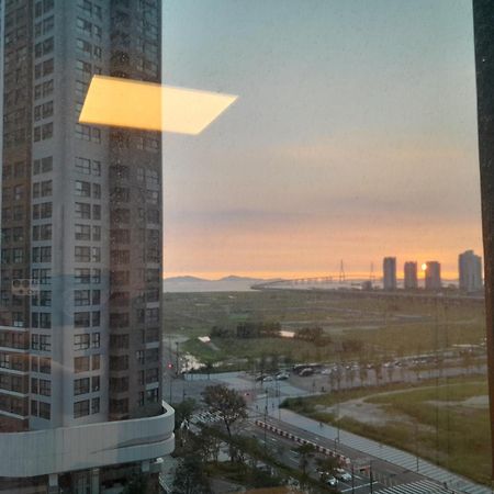 Songdo Halla Westernpark-Seaviewroom Hotel-바다전망 인천 외부 사진