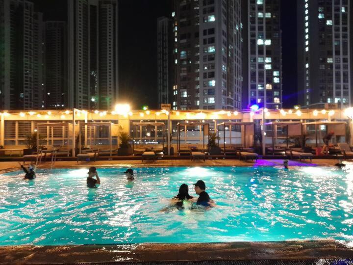 Songdo Halla Westernpark-Seaviewroom Hotel-바다전망 인천 외부 사진